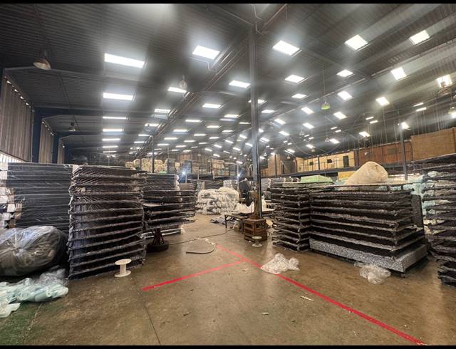 2,900M² WAREHOUSE TO LET IN KEW INDUSTRIAL